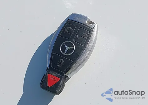 2013 Mercedes-Benz C 250 из США, поврежденный, VIN WDDGJ4HB8DF990266